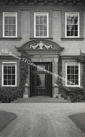 BEAULIEU  ENTRANCE DOOR DETAIL